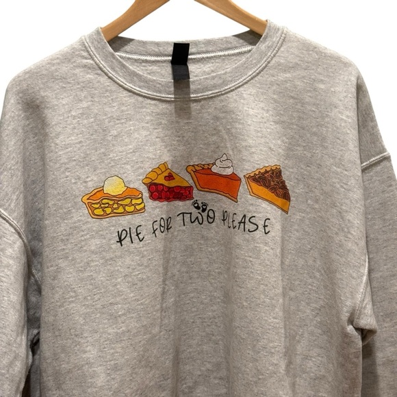 Pie for Two Please Sweatshirt XL Women’s Thanksgiving Pregnancy Announcement - Picture 4 of 10